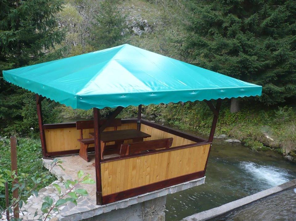 Guest House Chobaka Trigrad Bagian luar foto
